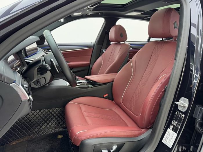 BMW 5 Series 2022 530Li Leading M Sport Package, Сентярбрь 2022 г., пробег 30000 км. (Б/у) Задний — изображение 4