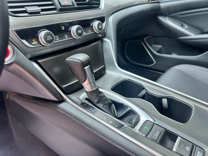 Accord 2022 260TURBO Luxury Edition, Июль 2022 г., пробег 28000 км. (Б/у) Передний — изображение 4