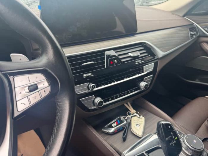 BMW 5 Series 2022 530Li Leading Luxury Package, Февраль 2022 г., пробег 71000 км. (Б/у) Задний — изображение 4