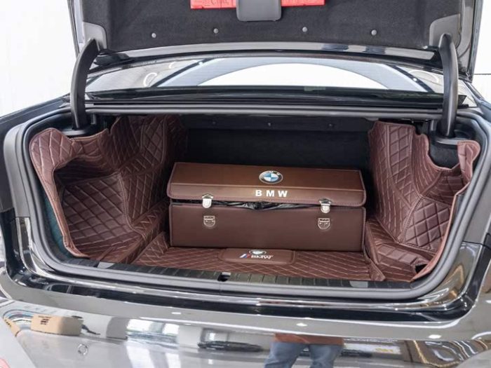 BMW 7 Series 2022 740Li xDrive Executive Luxury Package, Ноябрь 2022 г., пробег 59000 км. (Б/у) Задний — изображение 4