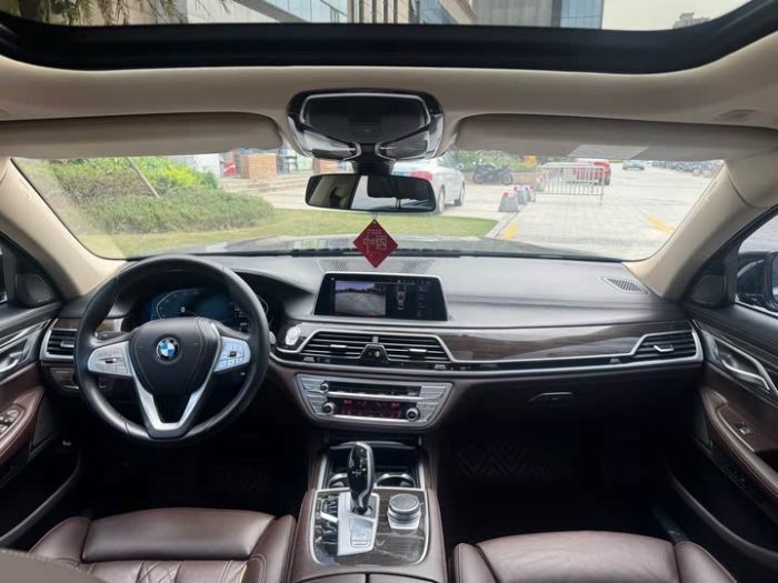 BMW 7 Series 2021 730Li Luxury Package, Ноябрь 2022 г., пробег 79000 км. (Б/у) Задний — изображение 4
