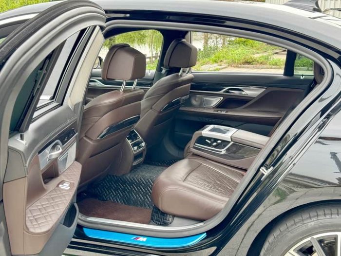 BMW 7 Series 2019 facelift 740Li Exclusive M Sport Package, Июнь 2020 г., пробег 60000 км. (Б/у) Задний — изображение 4