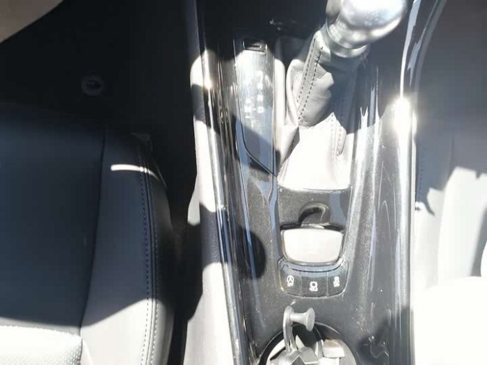 Toyota C-HR 2020 2.0L Leading Edition, Июнь 2020 г., пробег 15000 км. (Б/у) Передний — изображение 4