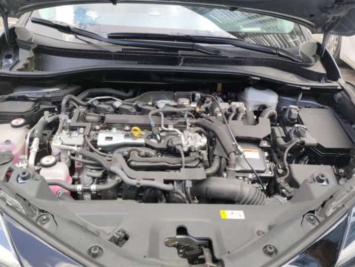 Toyota C-HR 2021 Dual Engine 2.0L E-CVT Luxury Edition, Ноябрь 2022 г., пробег 29000 км. (Б/у) Передний — изображение 4