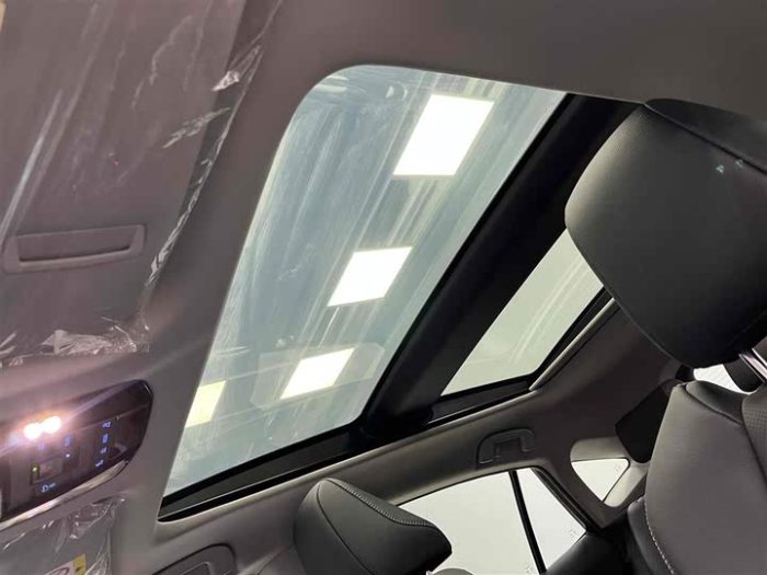 Venza 2022 2.0L CVT 4WD Supreme Edition, Декабрь 2022 г., пробег 2200 км. (Б/у) Полный — изображение 4