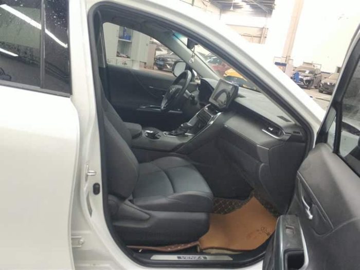 Venza 2022 2.0L CVT 2WD Luxury Edition, Октябрь 2022 г., пробег 42500 км. (Б/у) Передний — изображение 4
