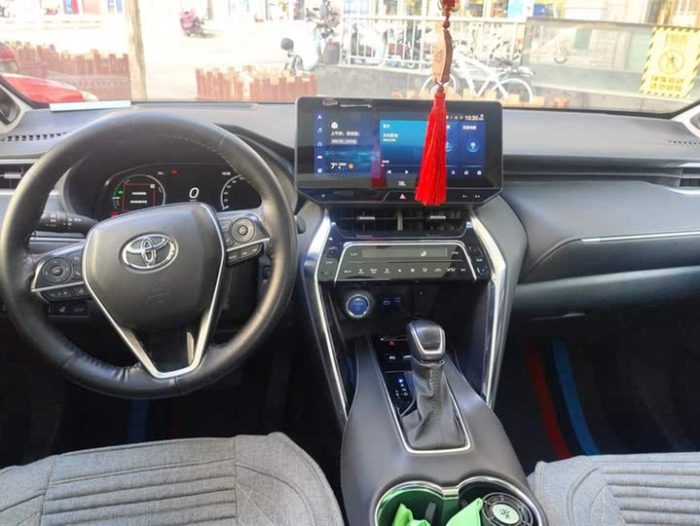 2022 Venza Dual Engine 2.5L CVT 4WD Supreme Edition, Май 2022 г., пробег 27000 км. (Б/у) Полный — изображение 4