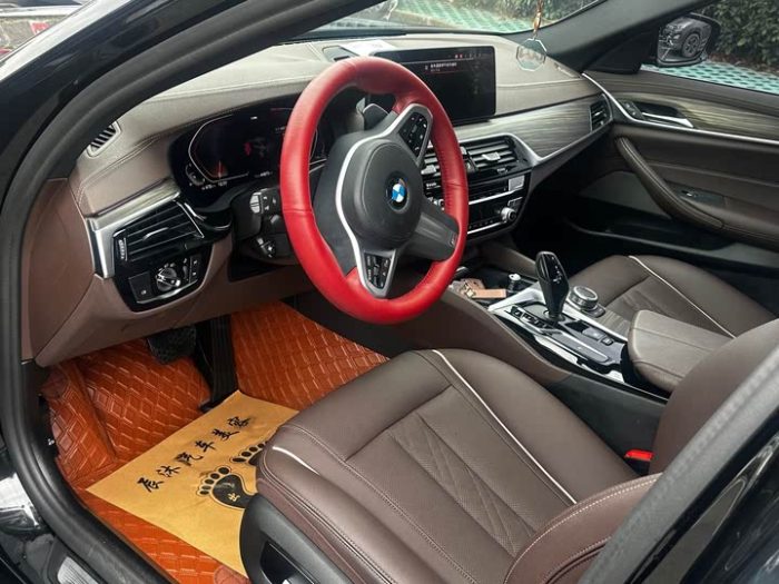 BMW 5 Series 2022 530Li Leading M Sport Package, Апрель 2022 г., пробег 44000 км. (Б/у) Задний — изображение 5