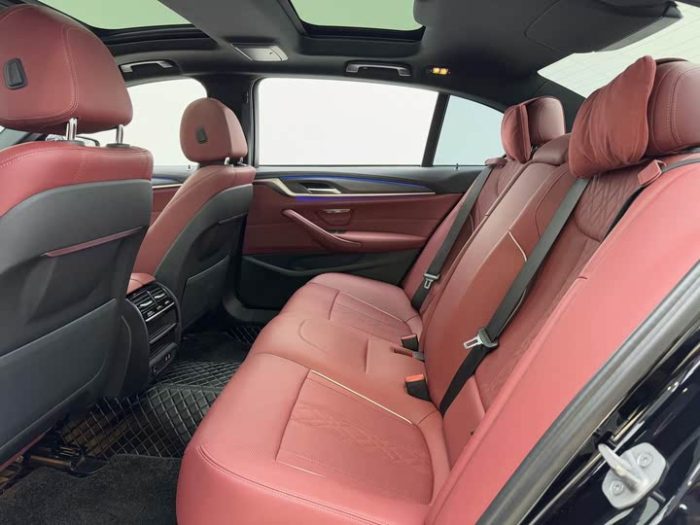 BMW 5 Series 2022 530Li Leading M Sport Package, Сентярбрь 2022 г., пробег 30000 км. (Б/у) Задний — изображение 5