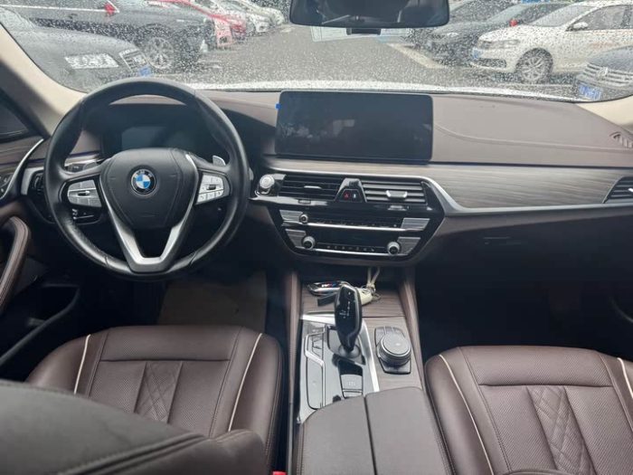 BMW 5 Series 2022 530Li Leading Luxury Package, Февраль 2022 г., пробег 71000 км. (Б/у) Задний — изображение 5