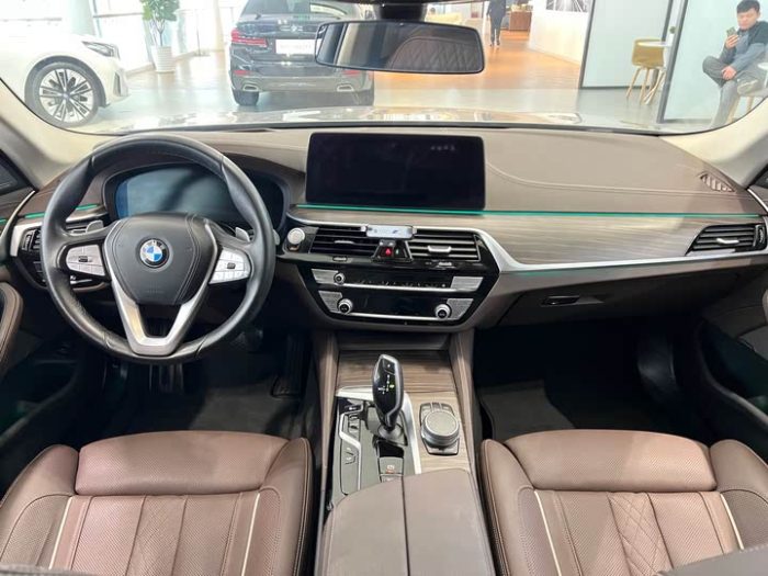 BMW 5 Series 2021 530Li Premium Luxury Package, Апрель 2021 г., пробег 60000 км. (Б/у) Задний — изображение 5