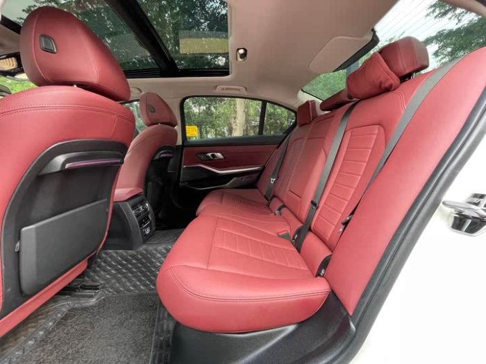 BMW 3 Series 2022 330Li xDrive M Sport Night Edition, Апрель 2021 г., пробег 14000 км. (Б/у) Задний — изображение 5