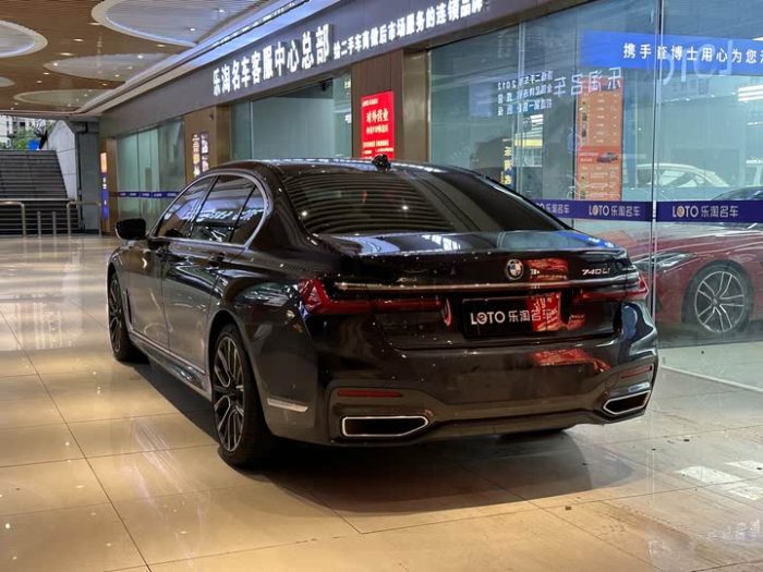 BMW 7 Series 2021 740Li xDrive Executive M Sport Package, Ноябрь 2021 г., пробег 35000 км. (Б/у) Задний — изображение 5