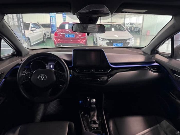 Toyota C-HR 2020 2.0L Ultimate Edition, Январь 2021 г., пробег 34000 км. (Б/у) Передний — изображение 5