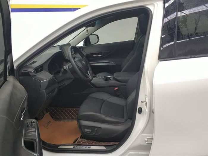 Venza 2022 2.0L CVT 2WD Luxury Edition, Октябрь 2022 г., пробег 42500 км. (Б/у) Передний — изображение 5