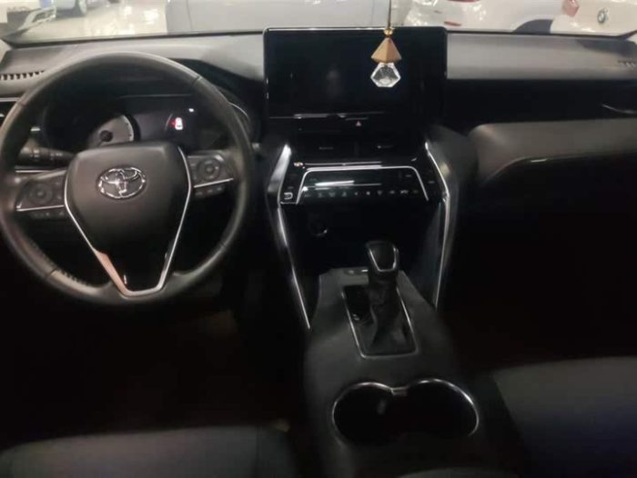 Venza 2022 2.0L CVT 2WD Luxury Edition, Декабрь 2022 г., пробег 28600 км. (Б/у) Передний — изображение 5