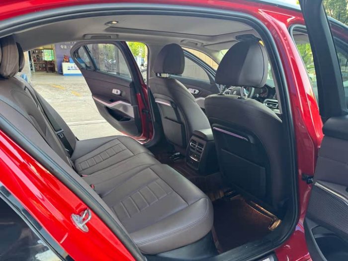BMW 3 Series 2021 325Li M Sport Package, Декабрь 2020 г., пробег 33000 км. (Б/у) Задний — изображение 6