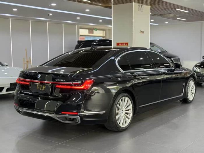 BMW 7 Series 2019 730Li Luxury Package, Сентябрь 2020 г., пробег 40000 км. (Б/у) Задний — изображение 4