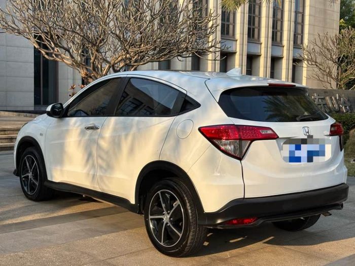 Binzhi 2022 1.5L CVT Elite Smart Edition, Август 2022 г., пробег 40000 км. (Б/у) Передний — изображение 6