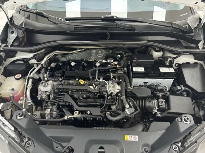 Toyota C-HR 2021 2.0L Luxury Edition, Январь 2022 г., пробег 52400 км. (Б/у) Передний — изображение 6