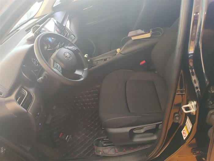 Toyota C-HR 2020 2.0L Comfort Edition, Июнь 2020 г., пробег 50500 км. (Б/у) Передний — изображение 6