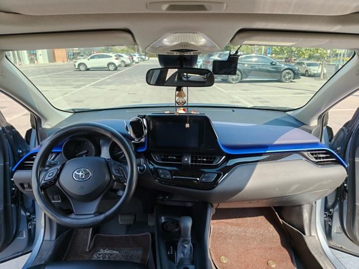 Toyota C-HR 2022 2.0L Comfort Edition, Март 2023 г., пробег 26900 км. (Б/у) Передний — изображение 6