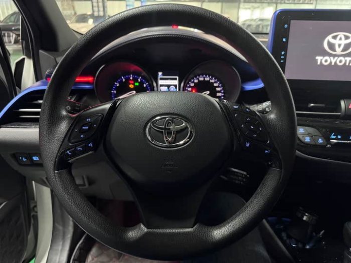 Toyota C-HR 2020 2.0L Ultimate Edition, Январь 2021 г., пробег 34000 км. (Б/у) Передний — изображение 6