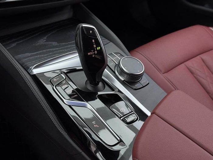 BMW 5 Series 2022 530Li Leading M Sport Package, Сентярбрь 2022 г., пробег 30000 км. (Б/у) Задний — изображение 7