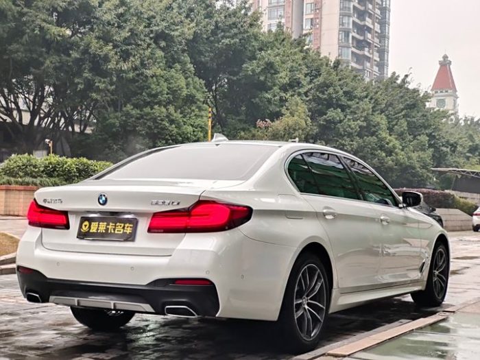 BMW 5 Series 2022 facelift 525Li M sports package, Январь 2023 г., пробег 48000 км. (Б/у) Задний — изображение 7