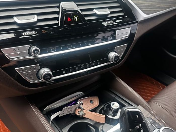 BMW 5 Series 2022 530Li Leading M Sport Package, Апрель 2022 г., пробег 44000 км. (Б/у) Задний — изображение 8