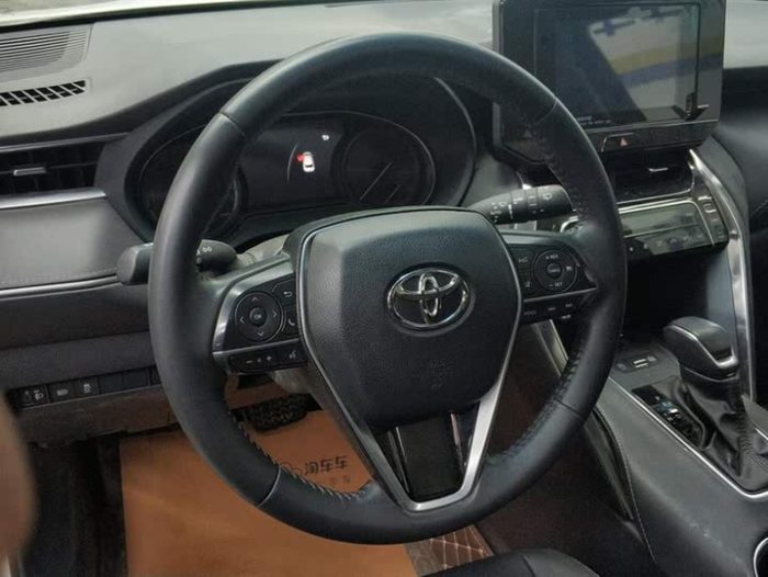 Venza 2022 2.0L CVT 2WD Luxury Edition, Октябрь 2022 г., пробег 42500 км. (Б/у) Передний — изображение 8