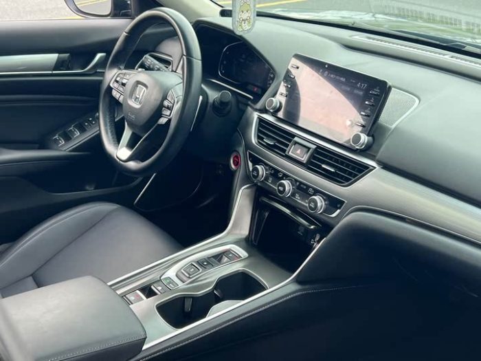 2018 Accord Hybrid 2.0L Smart Edition National VI, Октябрь 2020 г., пробег 81000 км. (Б/у) Передний — изображение 8