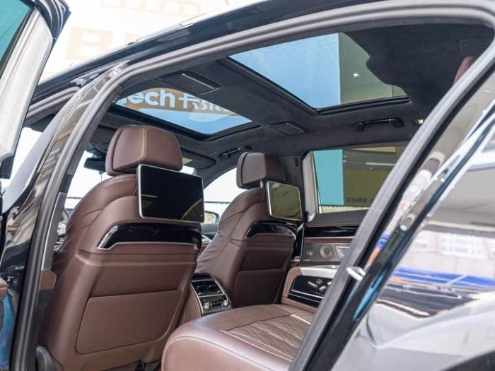 BMW 7 Series 2022 740Li xDrive Executive Luxury Package, Ноябрь 2022 г., пробег 59000 км. (Б/у) Задний — изображение 8
