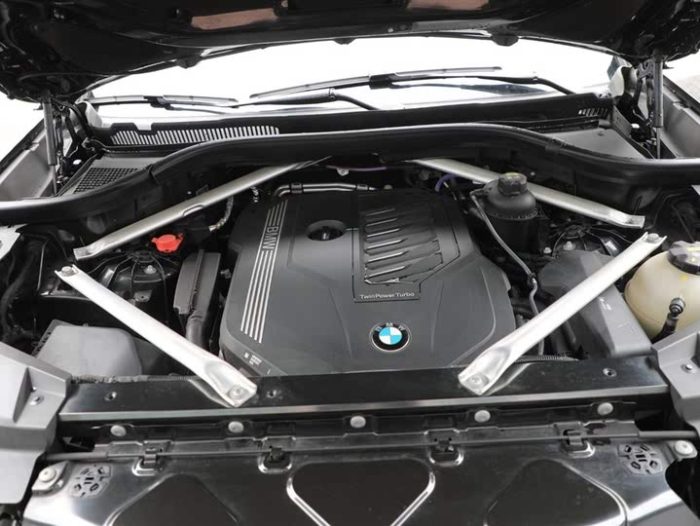 BMW X5 2022 facelift xDrive 40Li M Sport package, Декабрь 2022 г., пробег 28000 км. (Б/у) Полный — изображение 8