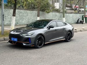 Changan UNI-V 2023 1.5T Sports Edition, Август 2022 г., пробег 30000 км. (Б/у) Передний