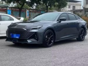 Changan UNI-V 2023 1.5T Premium Edition, Март 2023 г., пробег 29200 км. (Б/у) Передний