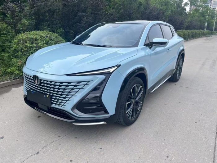 Changan UNI-T 2023 Second Generation 1.5T Premium Edition, Апрель 2023 г., пробег 8000 км. (Б/у) Передний