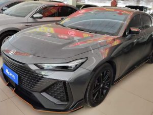 Changan UNI-V 2023 2.0T Fengsu Edition, Март 2023 г., пробег 30300 км. (Б/у) Передний