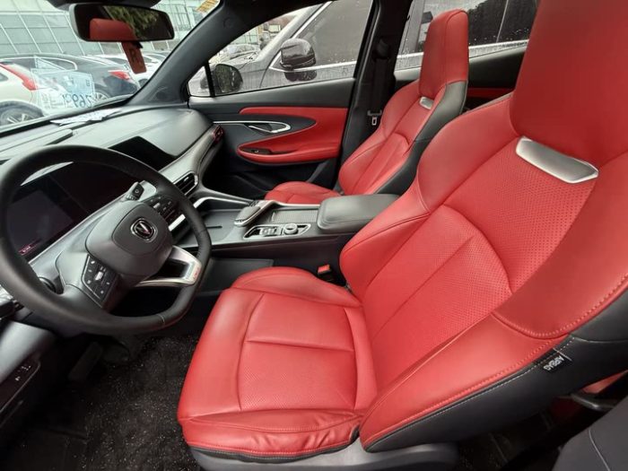 Changan UNI-T 2021 1.5T Excellence Edition, Август 2021 г., пробег 50000 км. (Б/у) Передний — изображение 2