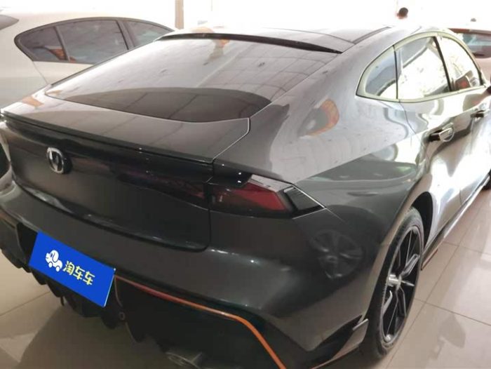Changan UNI-V 2023 2.0T Fengsu Edition, Март 2023 г., пробег 30300 км. (Б/у) Передний — изображение 2