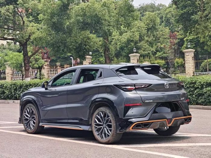 Changan UNI-T 2022 1.5T Excellence Edition, Январь 2023 г., пробег 33000 км. (Б/у) Передний — изображение 3