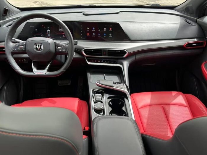 Changan UNI-T 2020 1.5T Flagship Model, Август 2020 г., пробег 65000 км. (Б/у) Передний — изображение 3