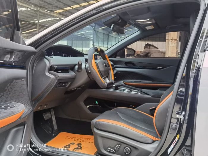 Changan UNI-V 2023 2.0T Speed ​​Edition, Сентябрь 2022 г., пробег 53000 км. (Б/у) Передний — изображение 3