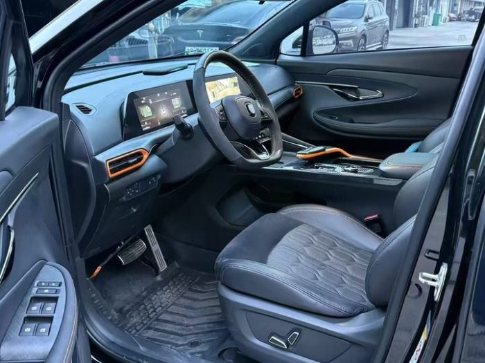 Changan UNI-T 2022 1.5T Sports Edition Premium Edition, Октябрь 2021 г., пробег 40000 км. (Б/у) Передний — изображение 4
