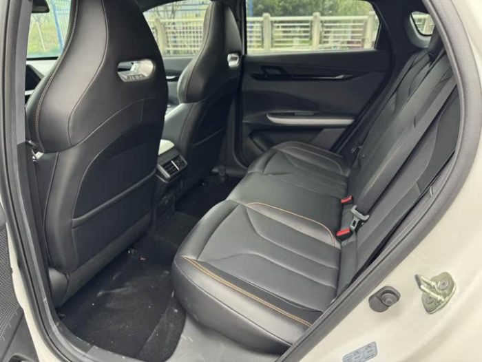Changan UNI-V 2022 1.5T Excellence Edition, Февраль 2023 г., пробег 18000 км. (Б/у) Передний — изображение 5