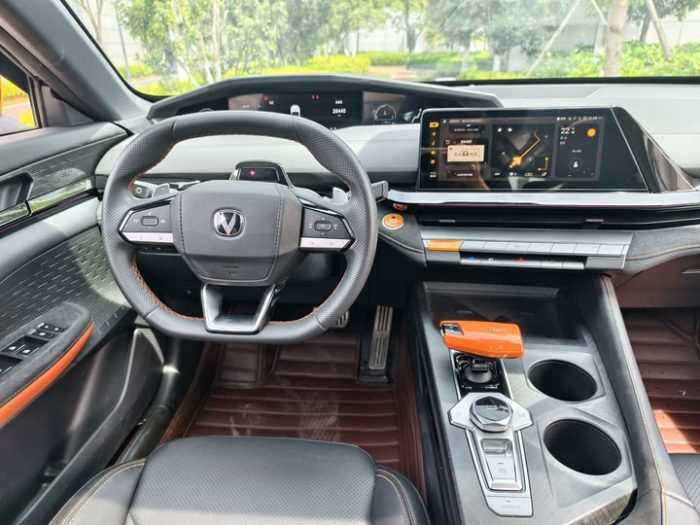 Changan UNI-V 2023 1.5T Sports Edition, Февраль 2023 г., пробег 28000 км. (Б/у) Передний — изображение 5