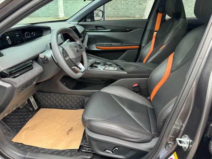 Changan UNI-V 2023 1.5T Sports Edition, Август 2022 г., пробег 30000 км. (Б/у) Передний — изображение 5
