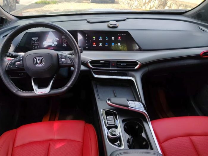 Changan UNI-T 2020 1.5T Premium Edition, Март 2021 г., пробег 12400 км. (Б/у) Передний — изображение 4