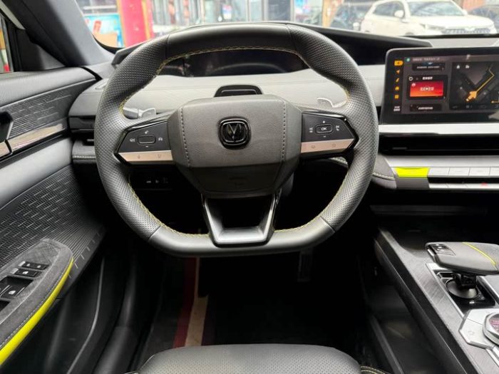 Changan UNI-V 2023 1.5T Sports Edition, Декабрь 2022 г., пробег 23000 км. (Б/у) Передний — изображение 5