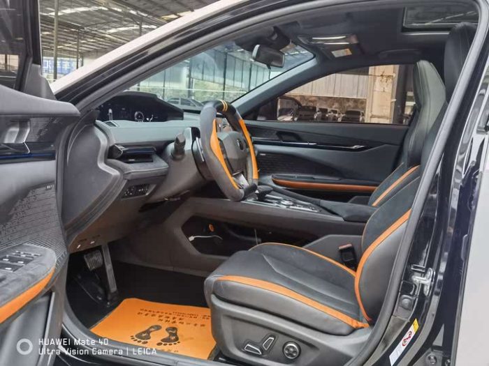 Changan UNI-V 2023 2.0T Speed ​​Edition, Сентябрь 2022 г., пробег 53000 км. (Б/у) Передний — изображение 5